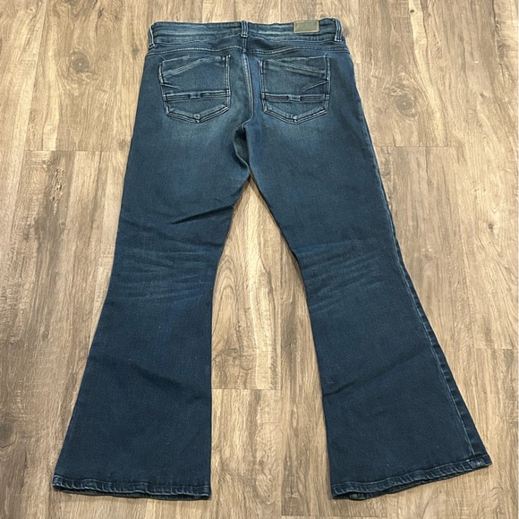 Women’s BKE Peyton 30R - Picture 4 of 7